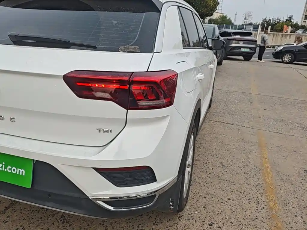 Volkswagen T-Roc — миниатюра 8