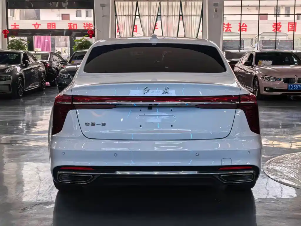 Hongqi Hongqi H5 — миниатюра 8
