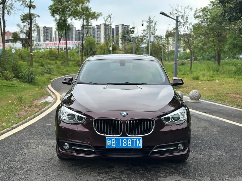 BMW 5 Series GT — миниатюра 2