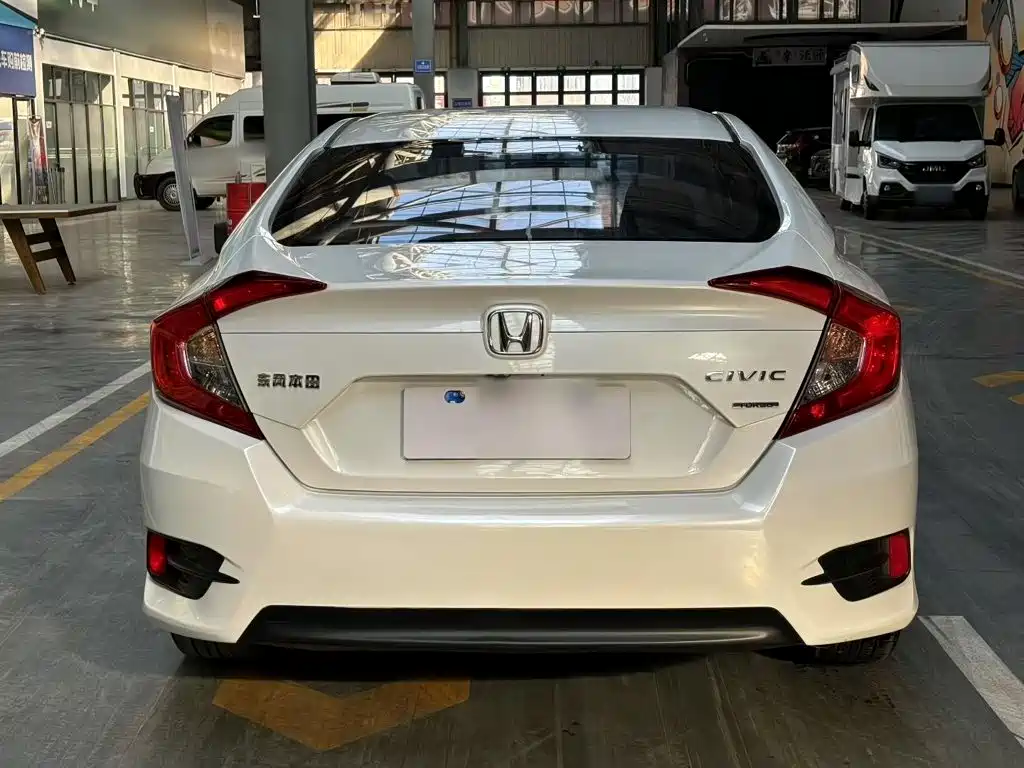 Honda Civic — миниатюра 7