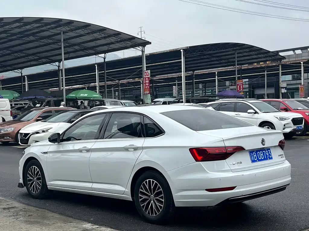 Volkswagen Sagitar — миниатюра 6