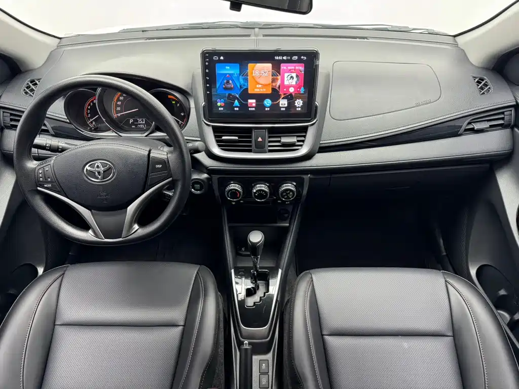 Toyota Yaris L — миниатюра 9