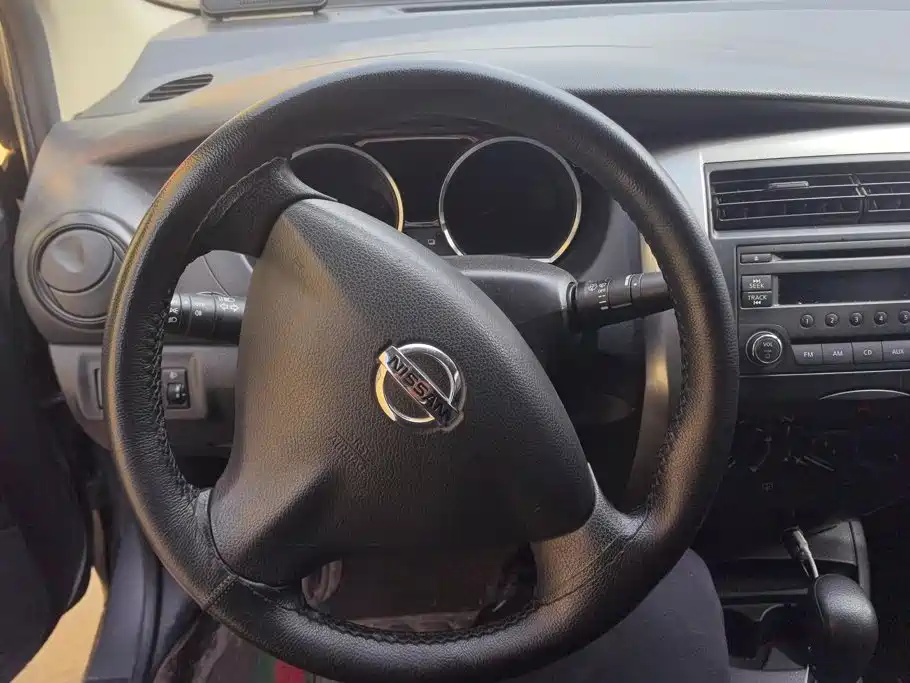 Nissan Livina — миниатюра 15