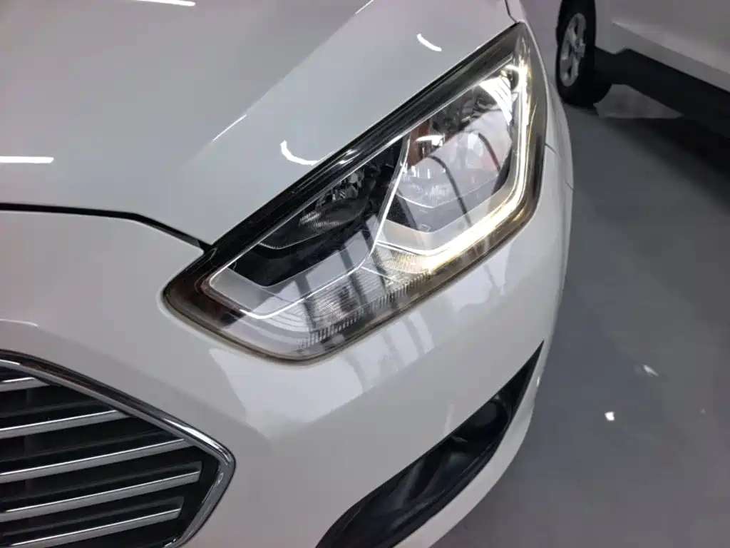 Ford Escort — миниатюра 24