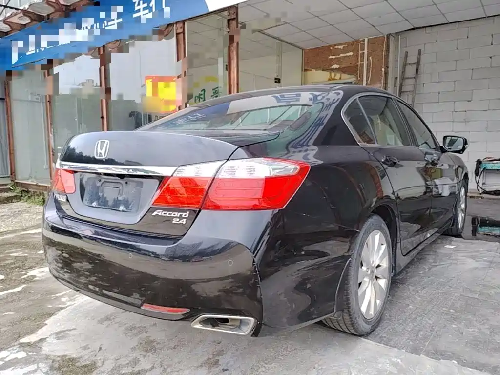 Honda Accord — миниатюра 7