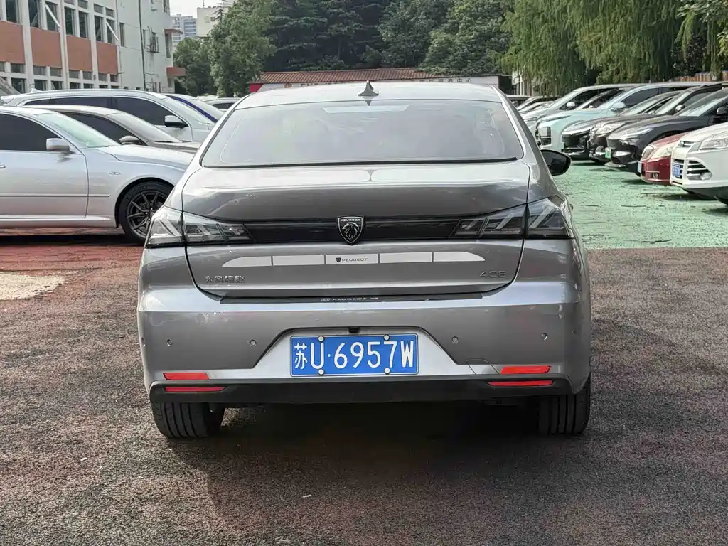 Peugeot 408 — миниатюра 7