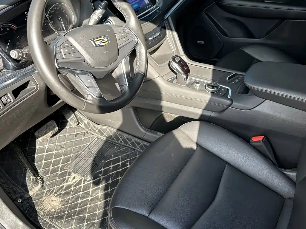 Cadillac XT5 — миниатюра 5