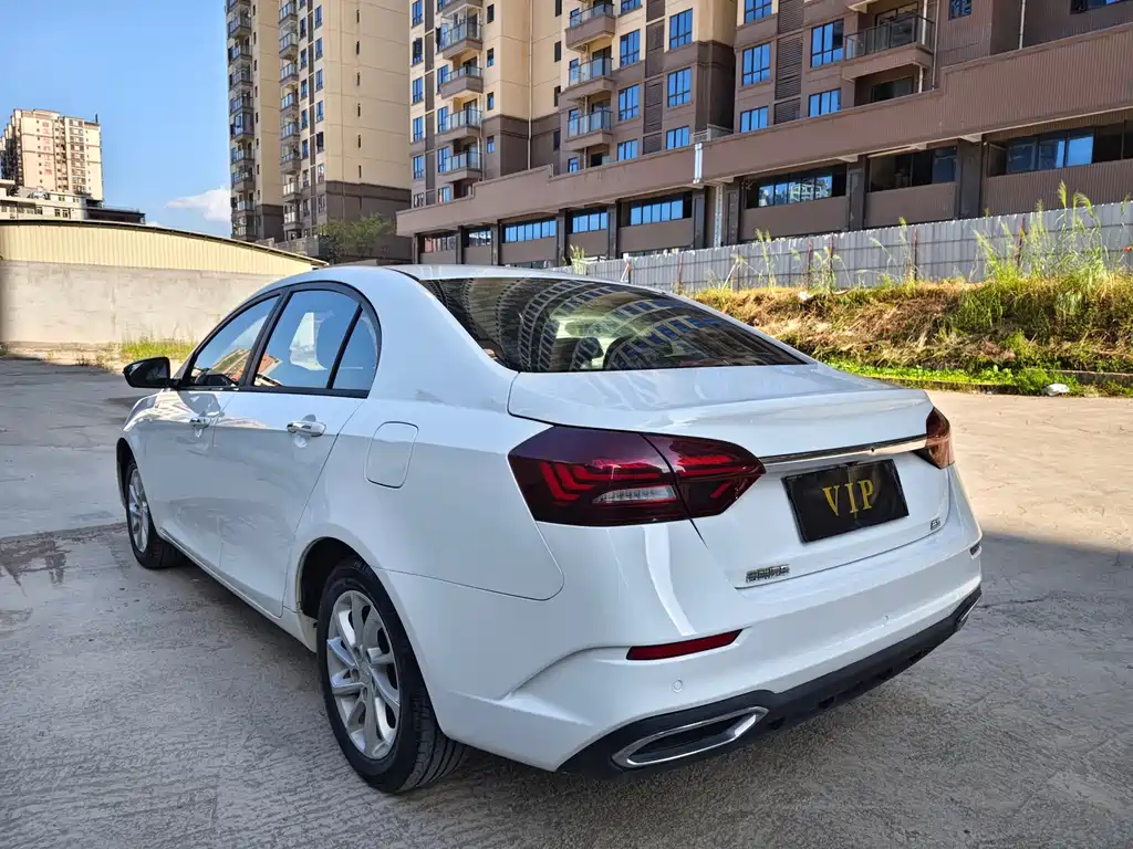 Geely Emgrand — миниатюра 4