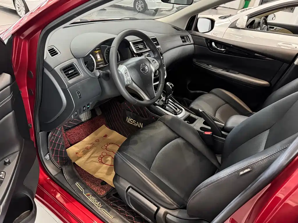 Nissan Tiida — миниатюра 9