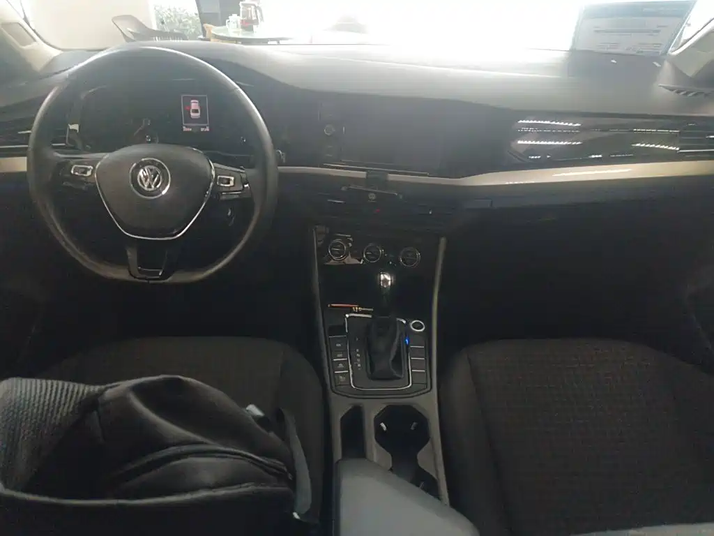 Volkswagen Bora EV — миниатюра 6
