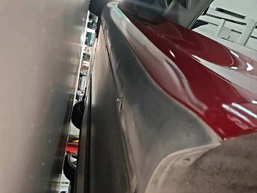 Tesla Model 3 — миниатюра 22
