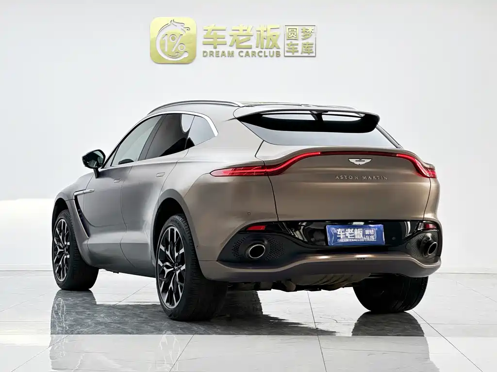 Aston Martin DBX — миниатюра 6