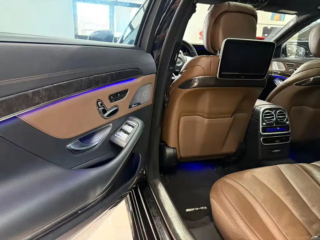 Mercedes-Benz S-Class — миниатюра 12
