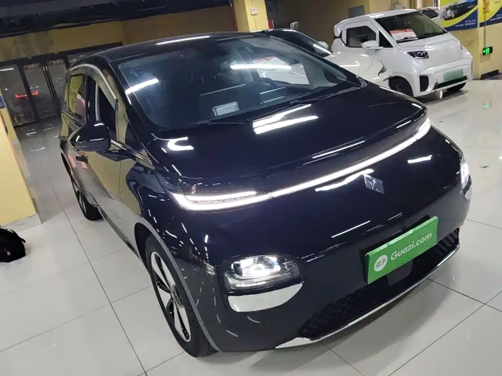 Baojun Yunduo — миниатюра 4