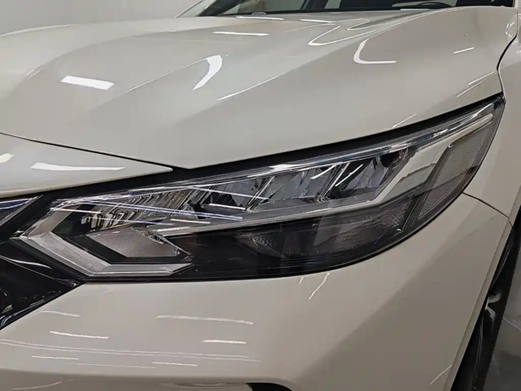 Nissan Sylphy — миниатюра 9