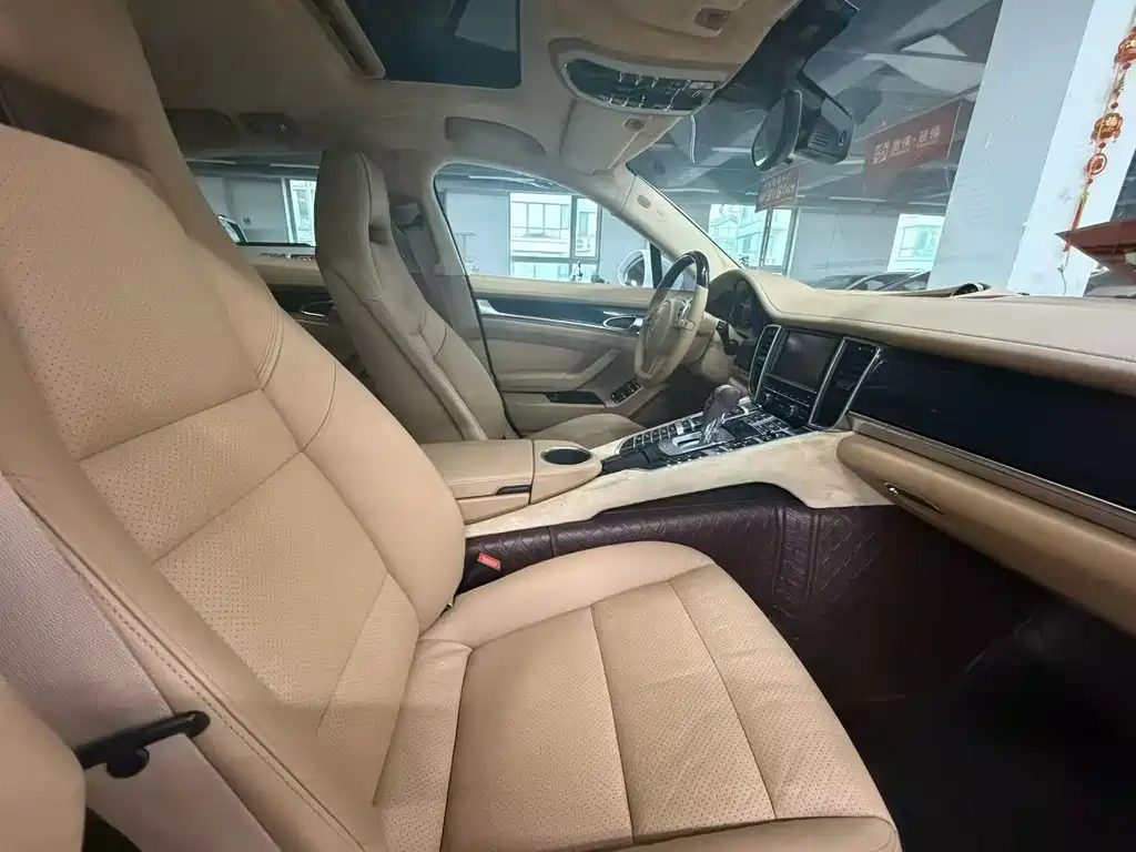 Porsche Panamera 2010 Panamera 4 3.6L