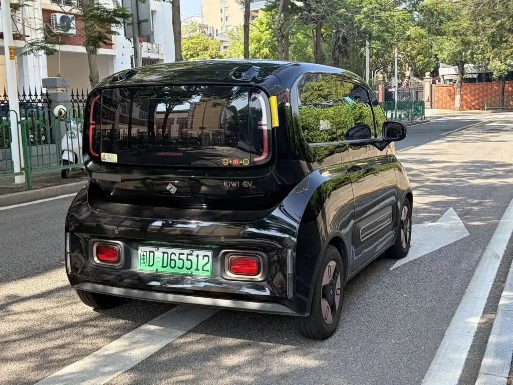 Baojun KiWi EV — миниатюра 7