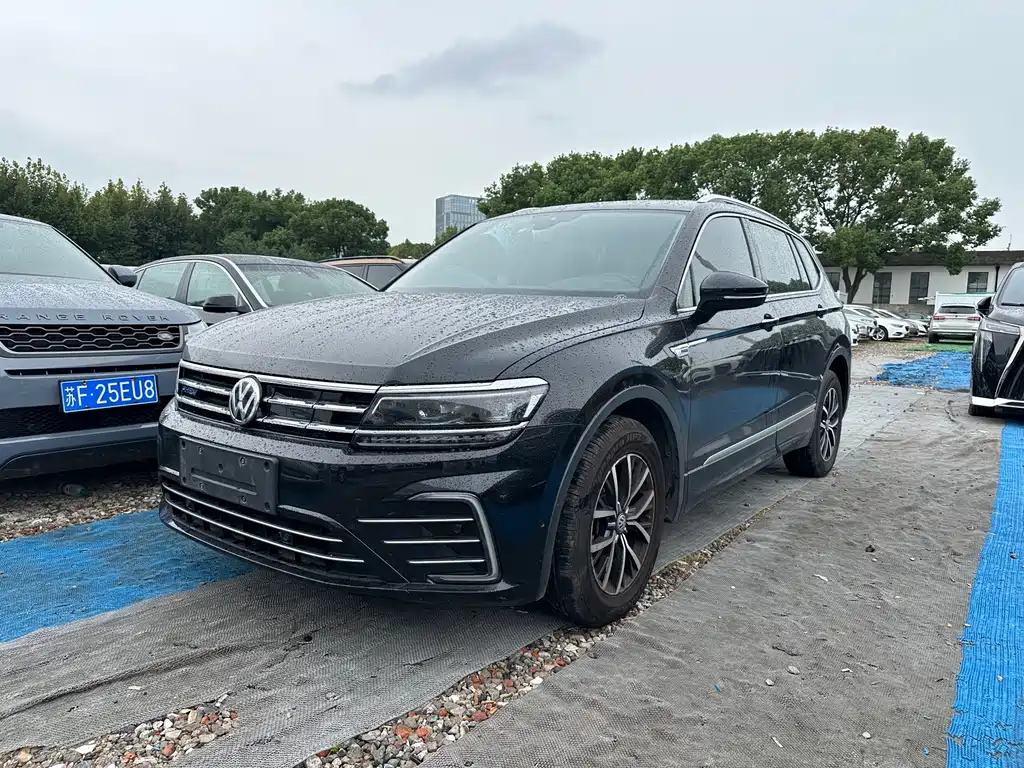 Volkswagen Tiguan L PHEV