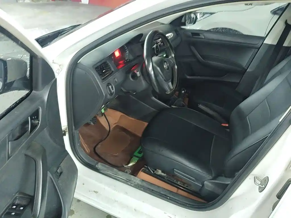 Volkswagen Santana — миниатюра 16