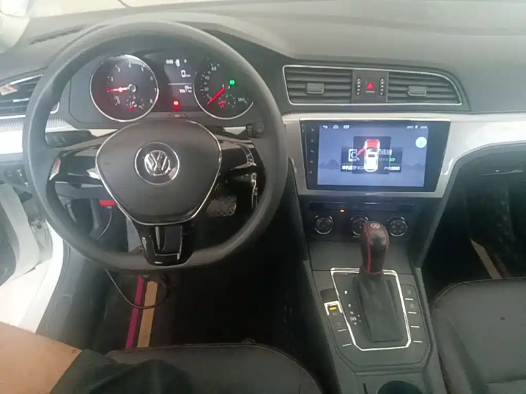 Volkswagen Lamando — миниатюра 10