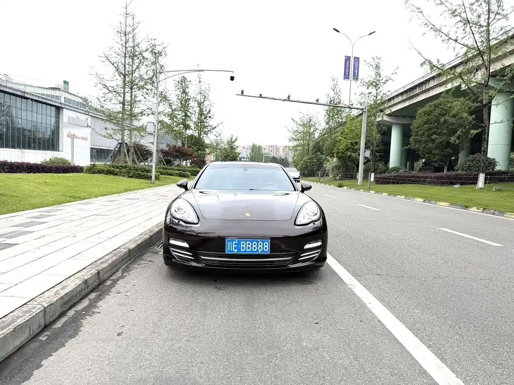 Porsche Panamera — миниатюра 2