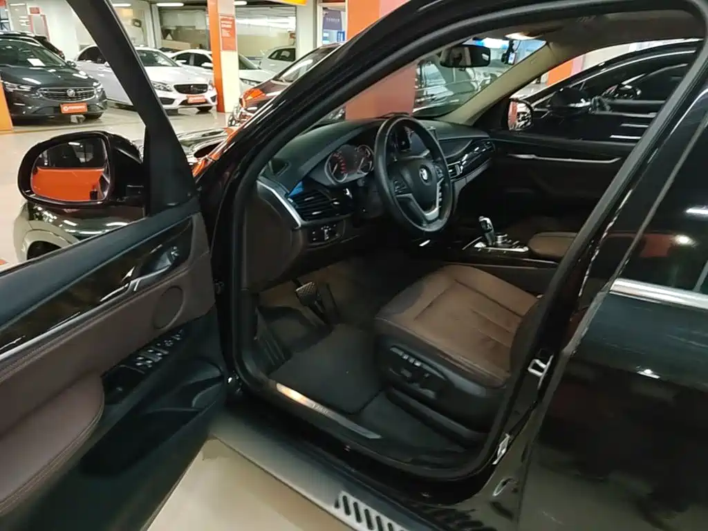 BMW X5 (Import) — миниатюра 16