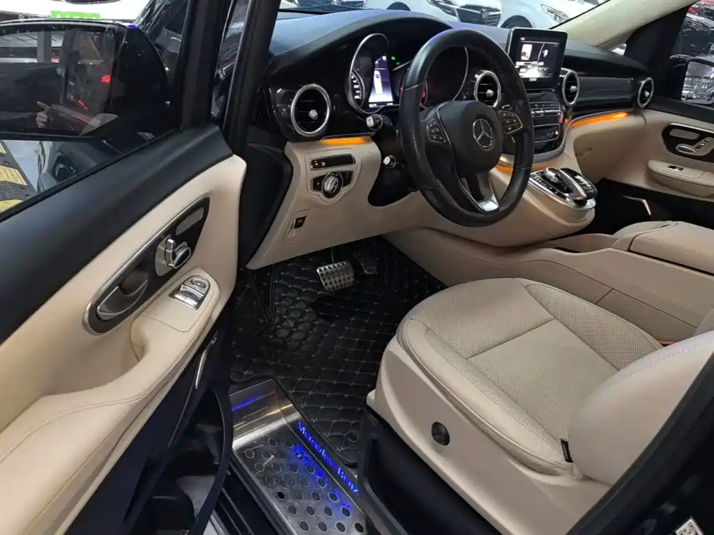 Mercedes-Benz V-Class — миниатюра 16