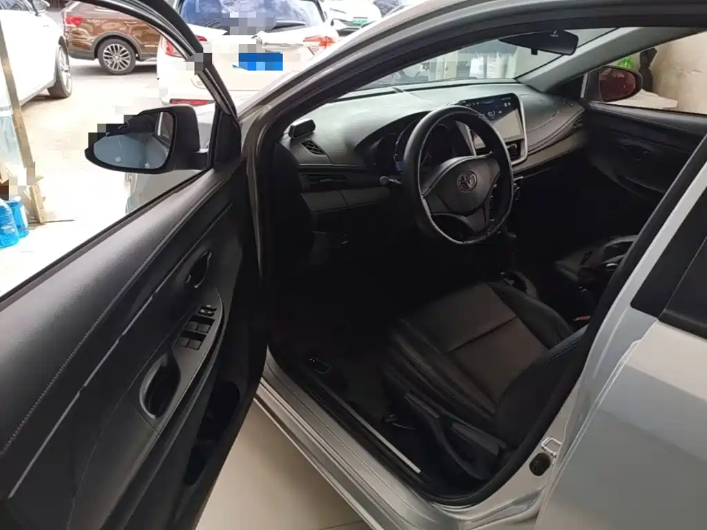 Toyota Yaris L — миниатюра 16