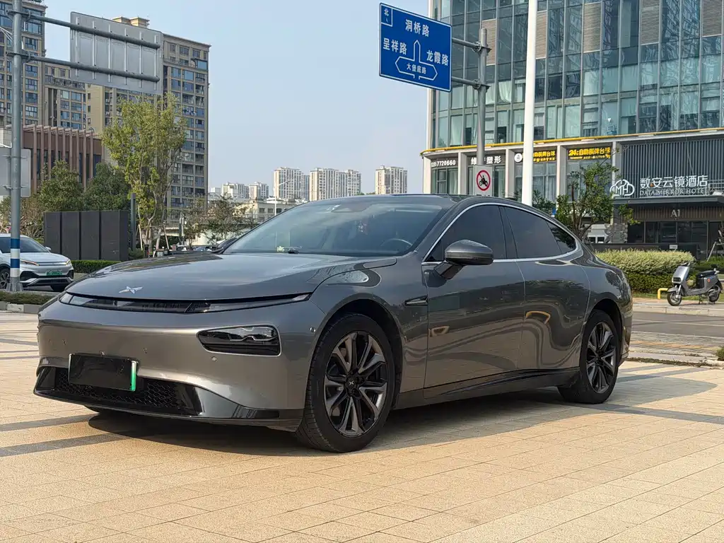 XPeng P7