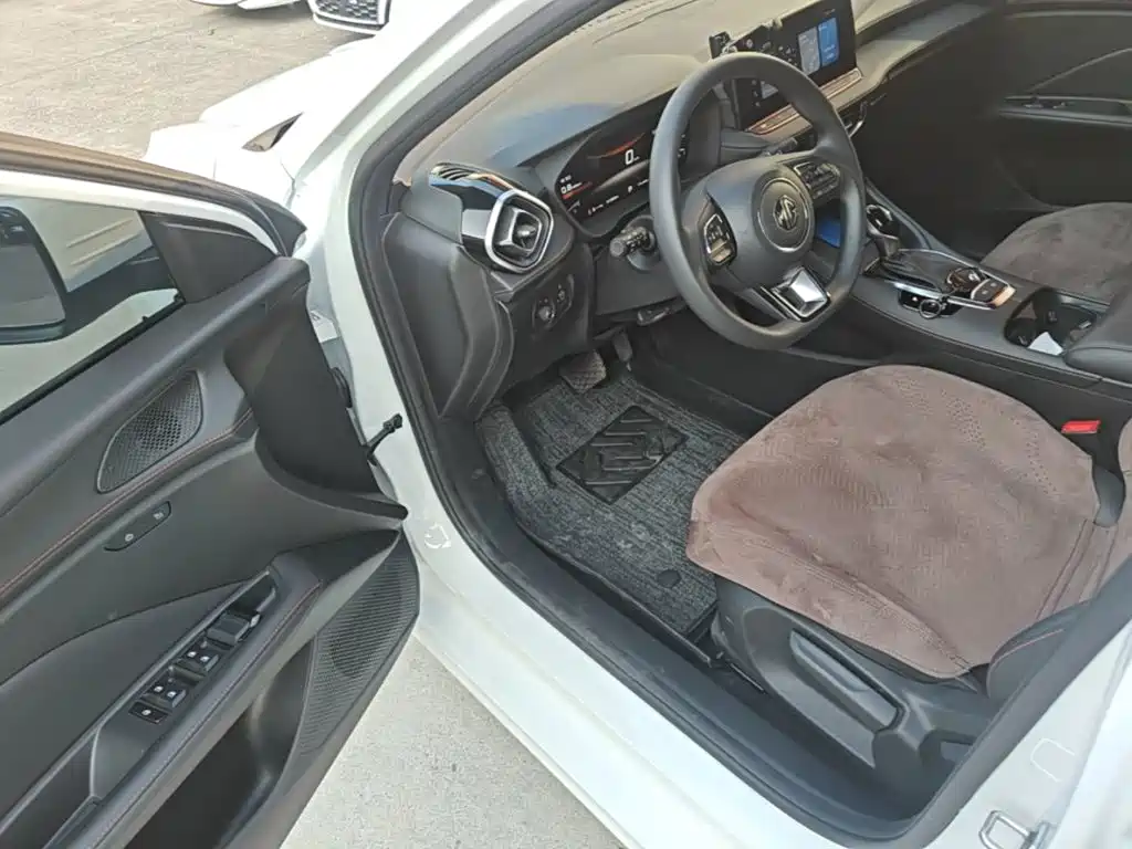 MG MG5 — миниатюра 16