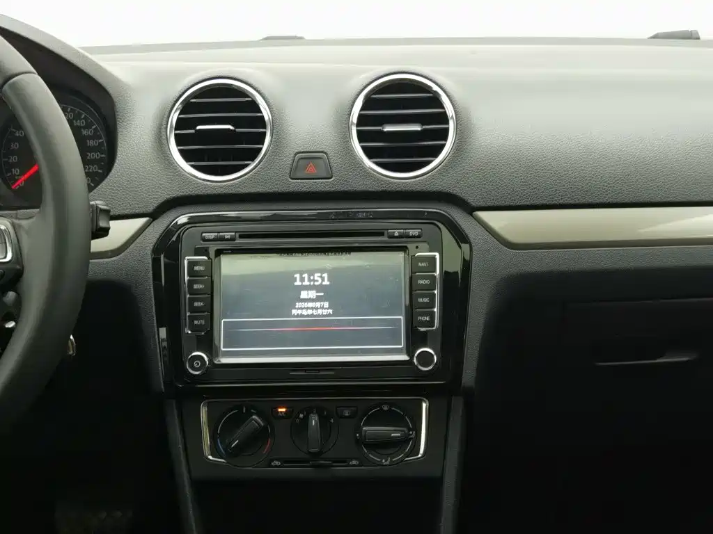 Volkswagen Jetta — миниатюра 12
