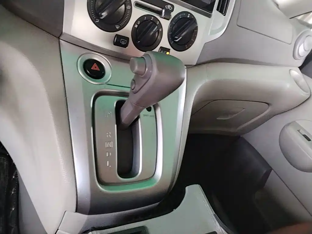 Nissan NV200 — миниатюра 14