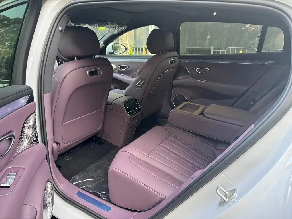 BYD 海豹08 — миниатюра 5