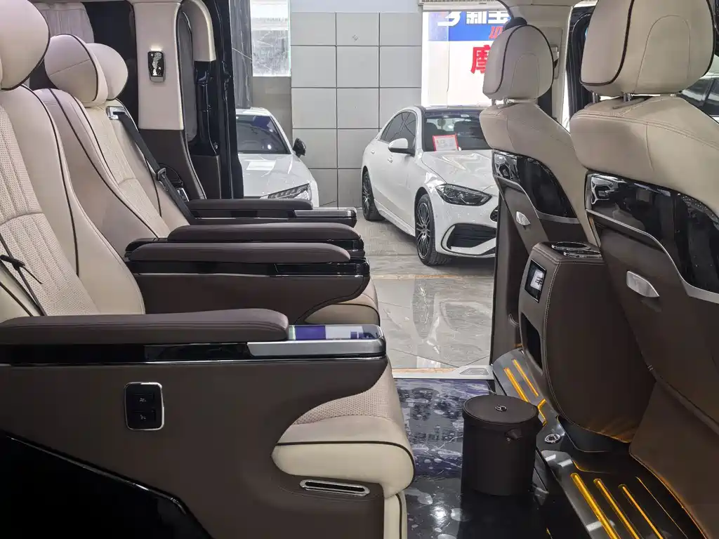 Mercedes-Benz Vito — миниатюра 13