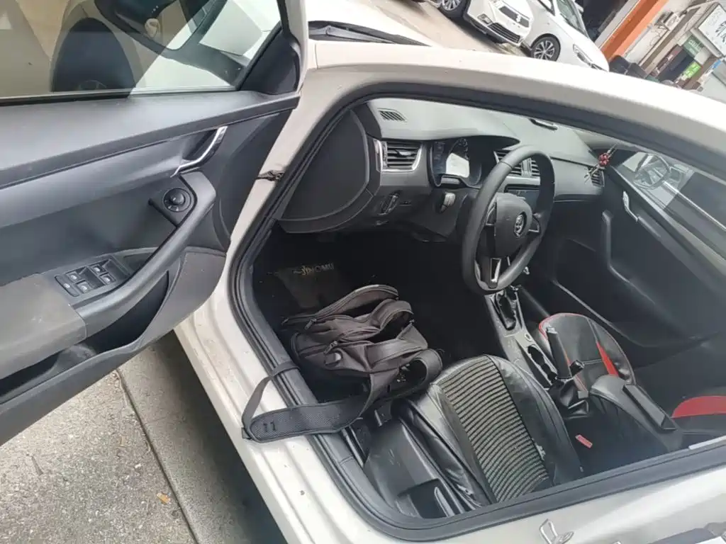 Skoda Octavia — миниатюра 16