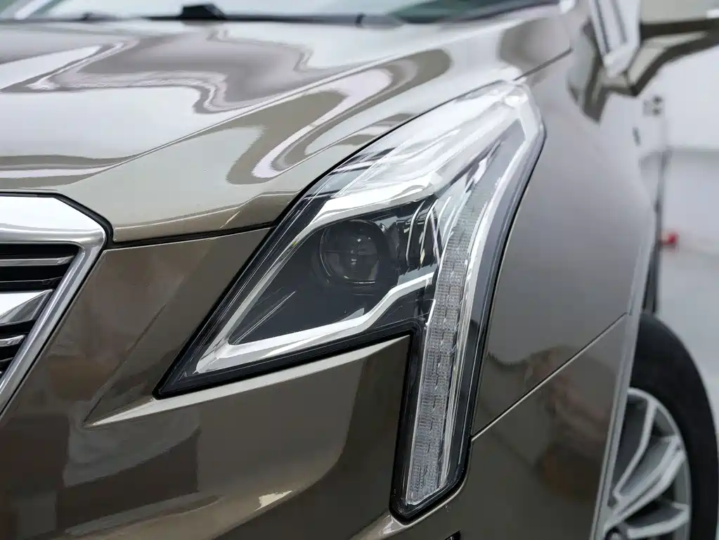 Cadillac XT5 — миниатюра 4