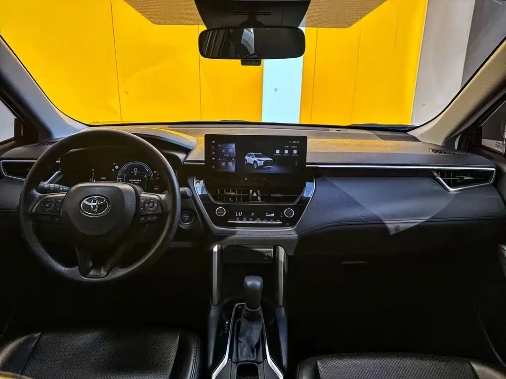 Toyota Corolla Cross — миниатюра 9