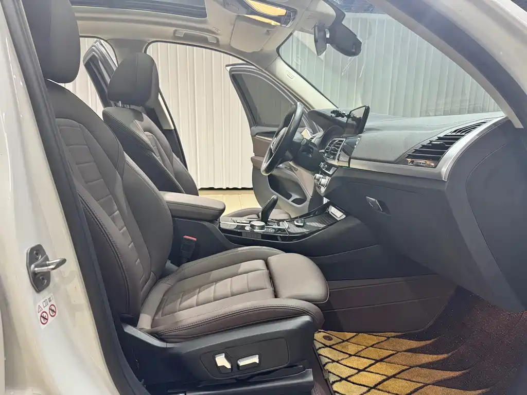 BMW X3 — миниатюра 11