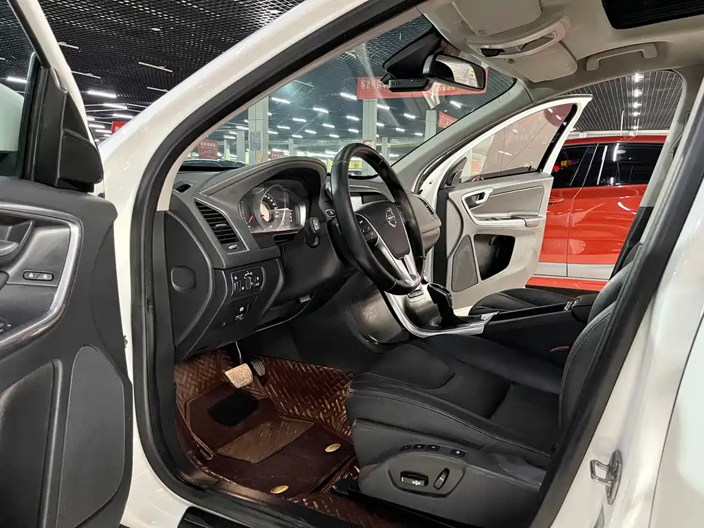 Volvo XC60 (Import) — миниатюра 7