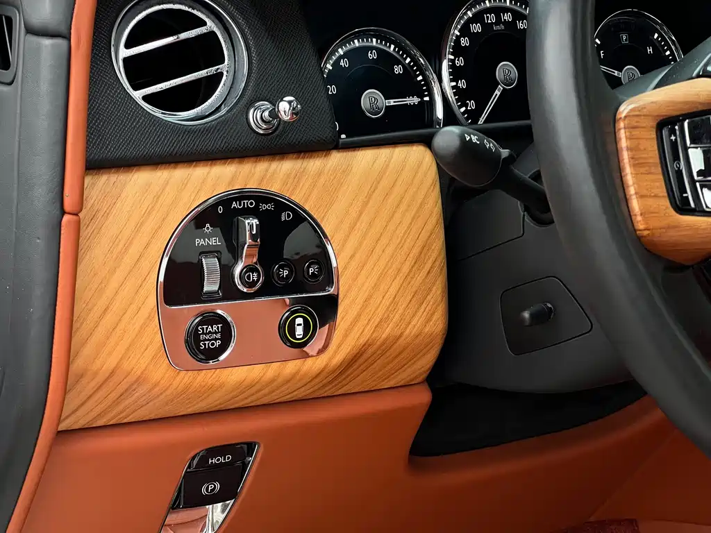 Rolls-Royce Cullinan — миниатюра 26