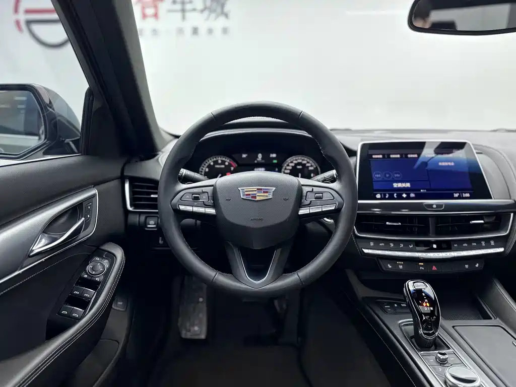 Cadillac CT5 — миниатюра 9