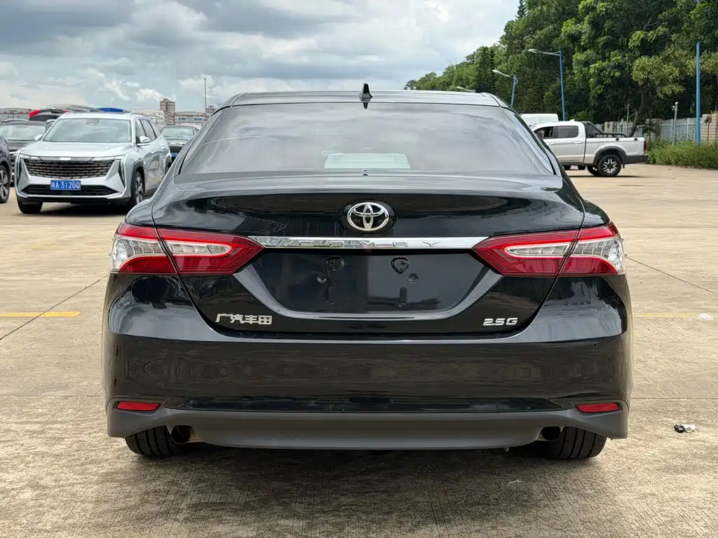 Toyota Camry 2.5Q Flagship Edition, фото 8