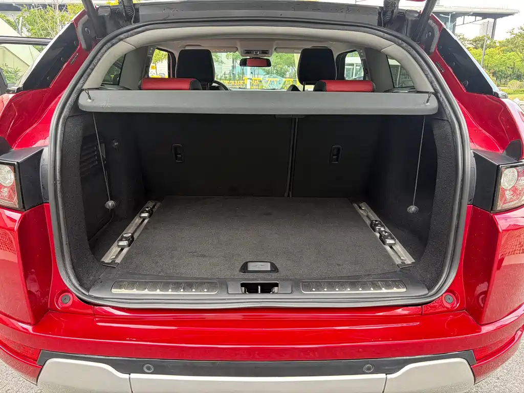 Land Rover Evoque (Import) — миниатюра 21