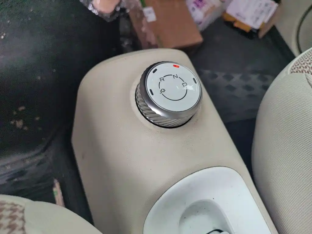Wuling MINIEV — миниатюра 10