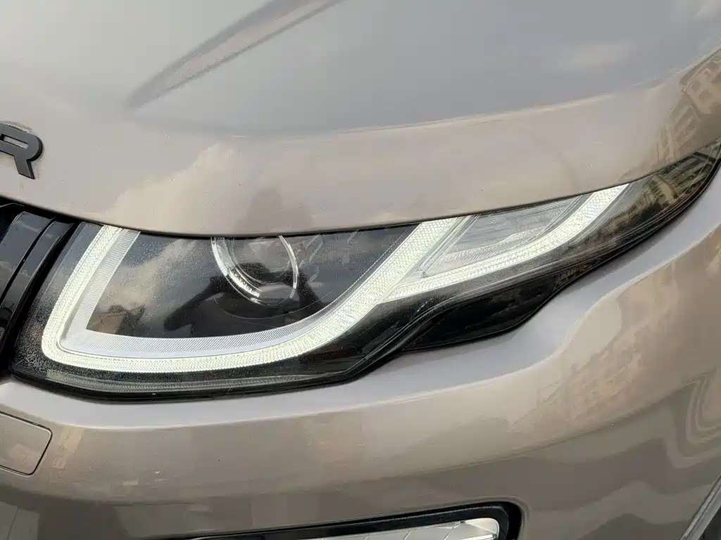 Land Rover Evoque — миниатюра 13