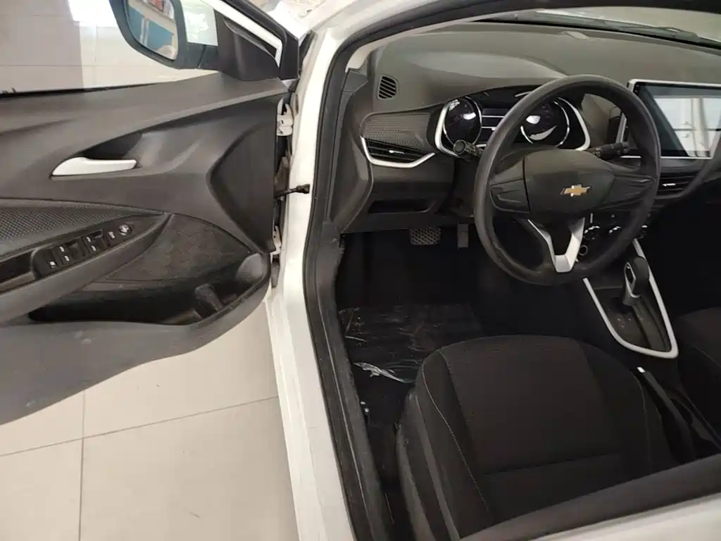 Chevrolet Cavalier — миниатюра 12
