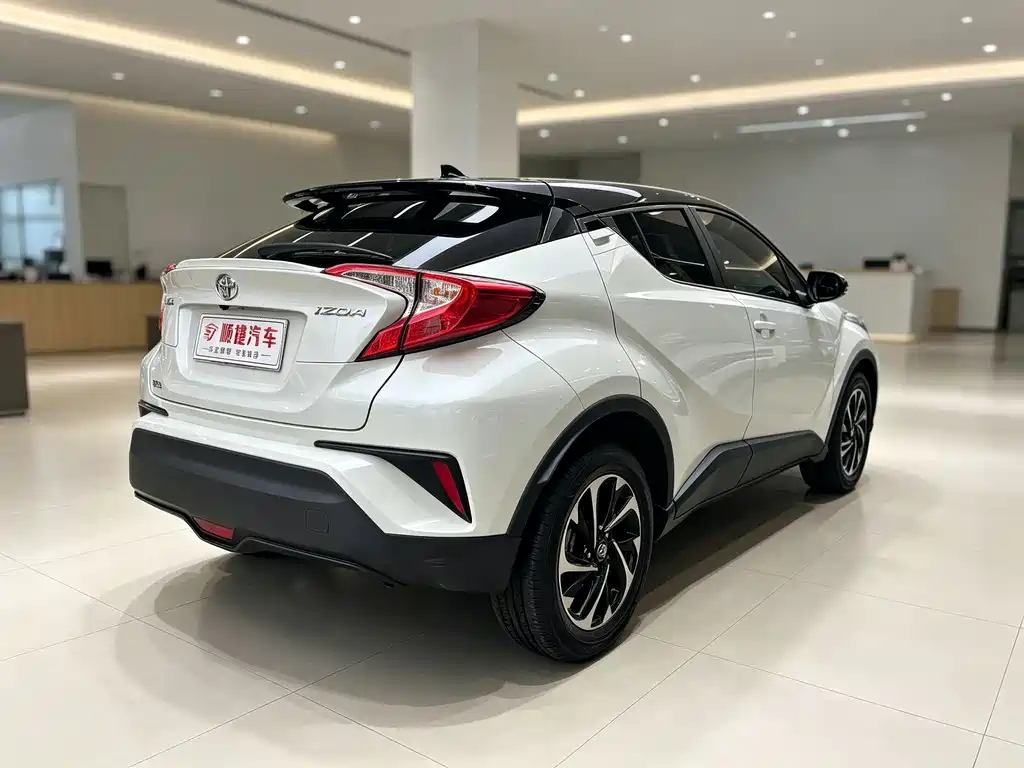 Toyota IZOA — миниатюра 9