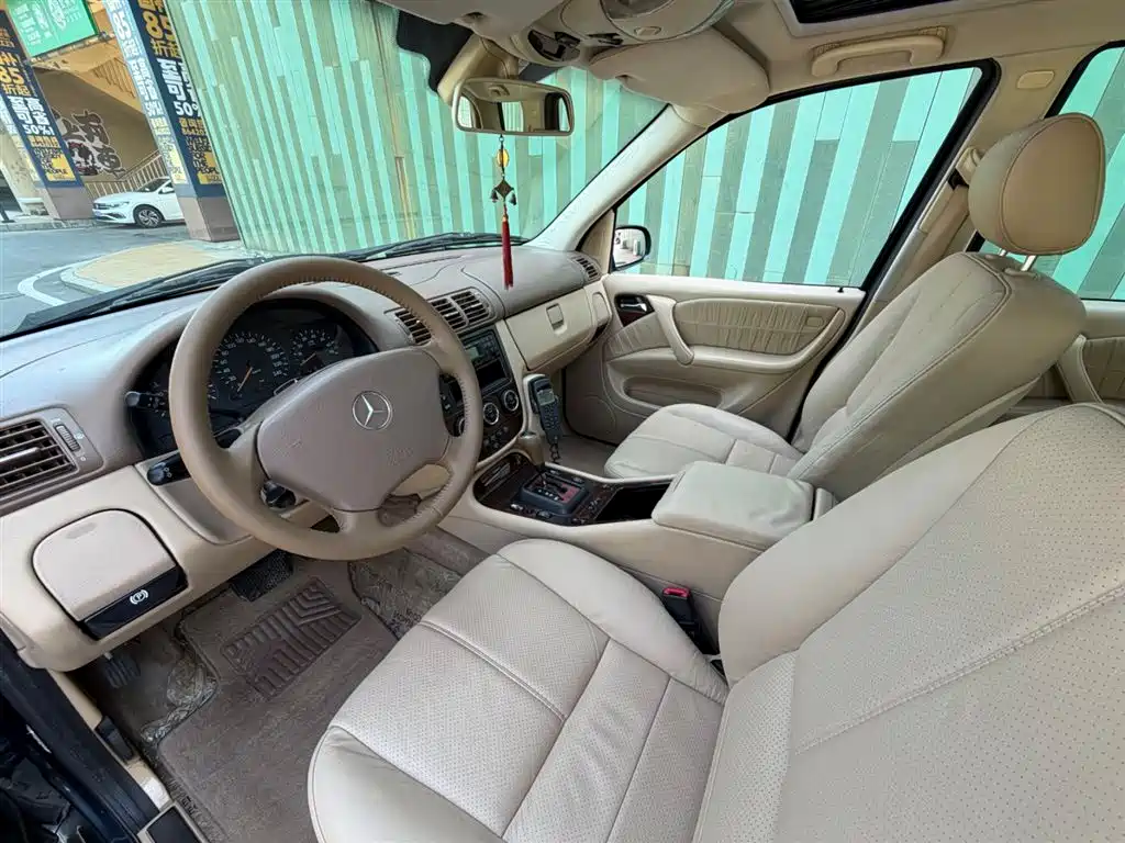 Mercedes-Benz M 2002 ML 320
