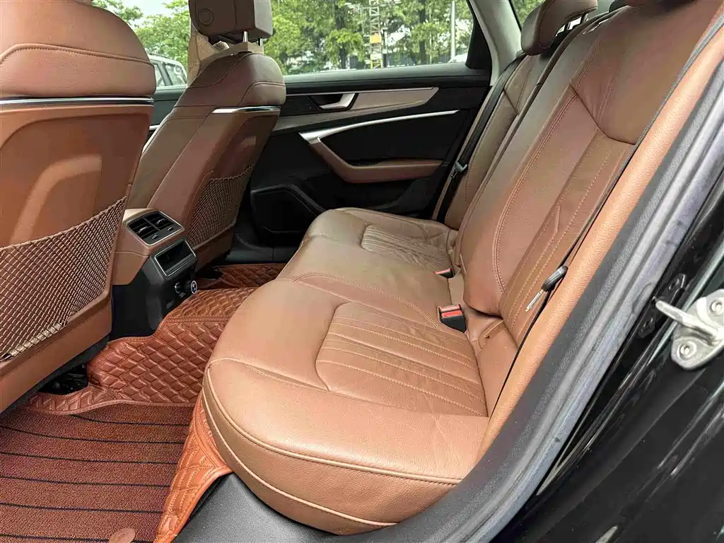 Audi A6L — миниатюра 6