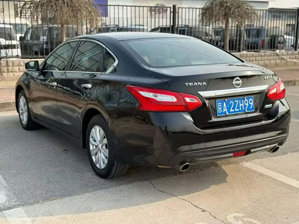 NISSAN TEANA